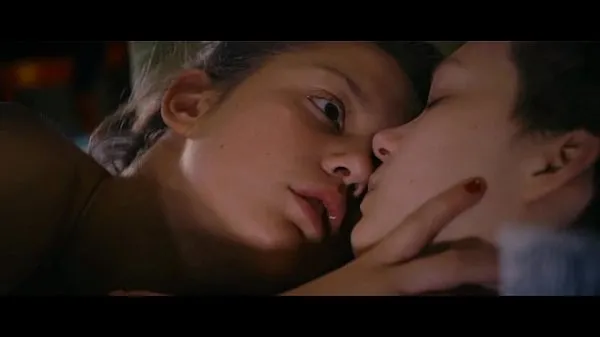 Grote Adèle Exarchopoulos nude in La vide d'Adèle part6 warme buis