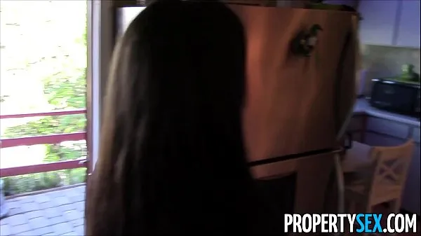 Velká PropertySex - Hot black real estate agent fucking homebuyer on camera teplá trubice