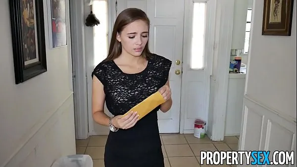 Velká PropertySex - Hot petite real estate agent makes hardcore sex video with client teplá trubice