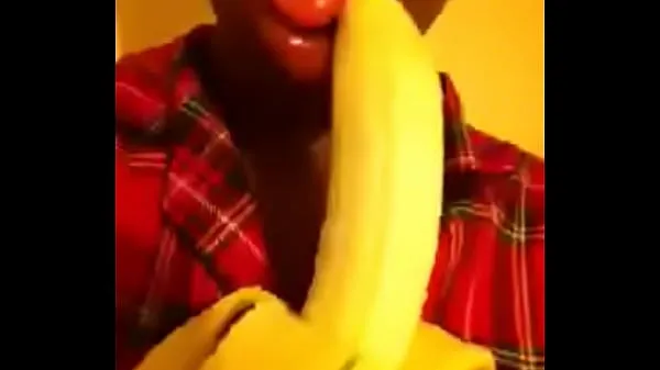 Black girl imitates giving head for her horny boyfriend أنبوب دافئ كبير