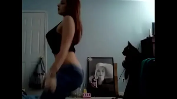 Velká Millie Acera Twerking my ass while playing with my pussy teplá trubice