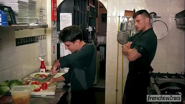 Grande Sexo gay na cozinha 2 tubo quente