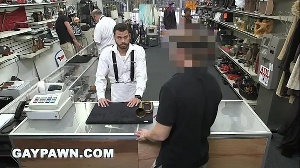 GAY PAWN - Broke Ass Dude With Poor Credit Walks Into My Shop Looking For Help أنبوب دافئ كبير