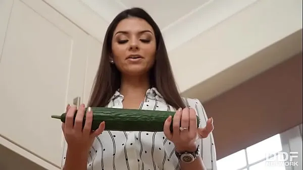 Μεγάλο Cucumber Goes Deep ζεστό σωλήνα