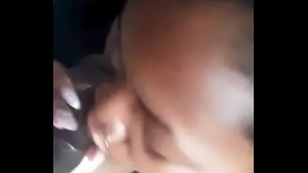 Black babe sucking cock أنبوب دافئ كبير