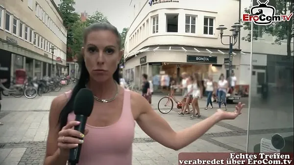 Ống ấm áp German milf pick up guy at street casting for fuck lớn