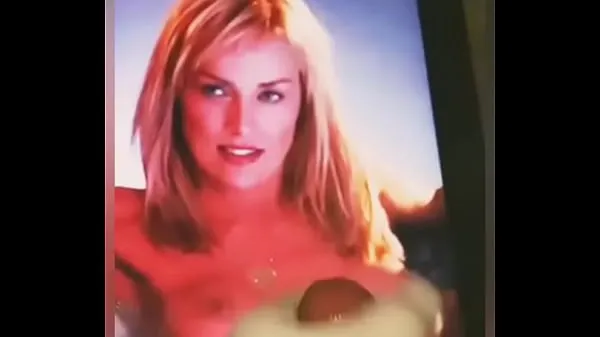 SHARON STONE MAKES ME SHOOT CUM OVER HER TITS WHILE SHE SIT IN THE HOT TUBE Tiub hangat besar