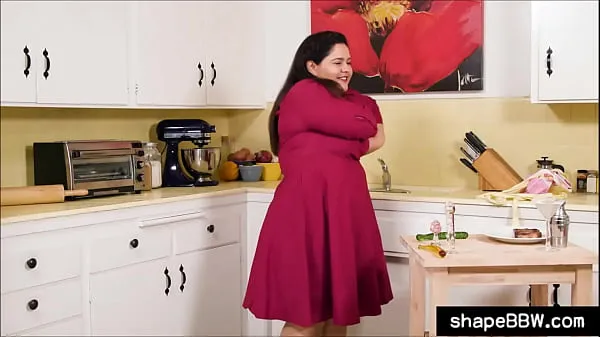 Veľká Fat obese wife horny in the kitchen teplá trubica