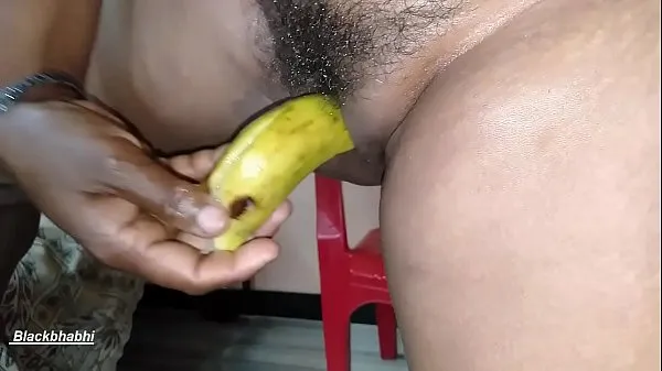 Grande Masturbação na buceta com banana loki, berinjela e muitos vegetais tubo quente