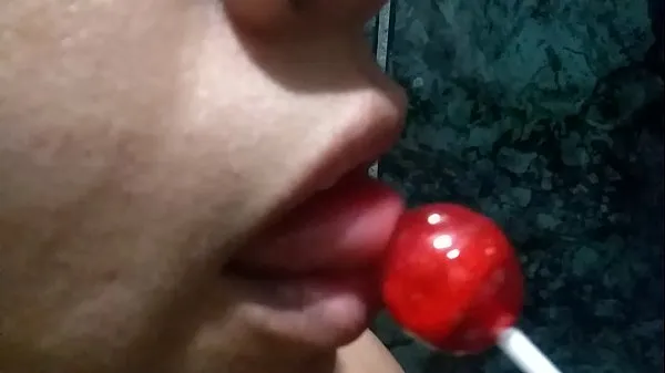 बड़ी sissy sucking गर्म ट्यूब