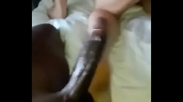 大MONSTER Black Cock Swinging暖和的管道