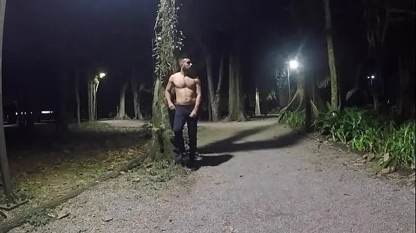 Gros Walking Nights at the Park - Vol 2 Partie 1 tube chaud