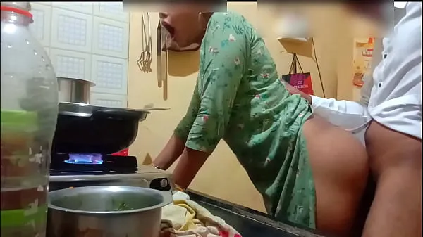 Gran India sexy esposa se la follan mientras cocinatubo caliente