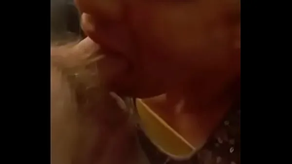 Büyük Prestina Elizabeth Smith doing what she does best sucking cock and eating cum sıcak Tüp