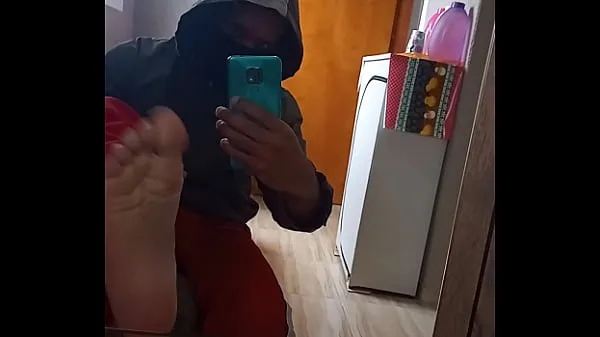 Suuri Brazil feet, foot worship, male soles lämmin putki