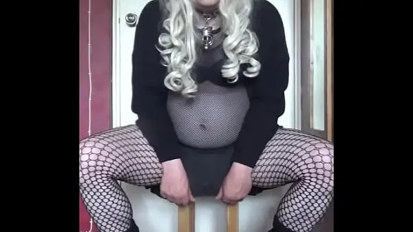 大sissy crossdresser loves to swallow his own cum and would love to swallow some of yours暖和的管道