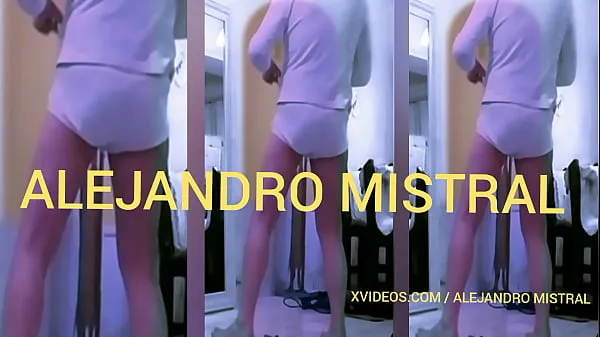 Mostrando bulto en calzoncillos ajustados video Gay fetiche Alejandro Mistral أنبوب دافئ كبير