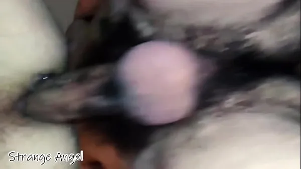 Gran Acercamiento peludo anal gay sexo en perrito con enorme semen dentro chico coñotubo caliente