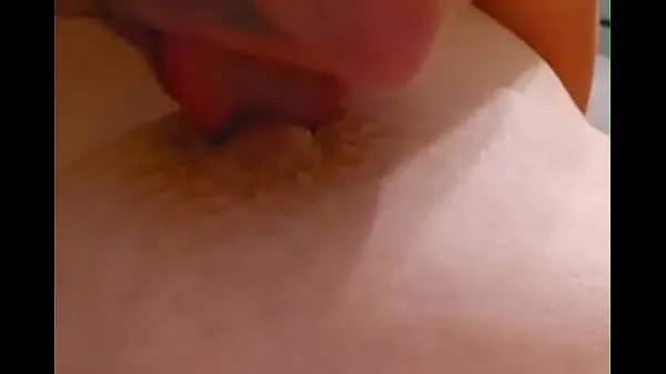 Veľká Licking my BBW MILF wife's nipple. Comments welcome teplá trubica