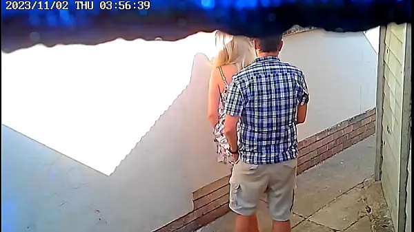 Daring couple caught fucking in public on cctv camera أنبوب دافئ كبير
