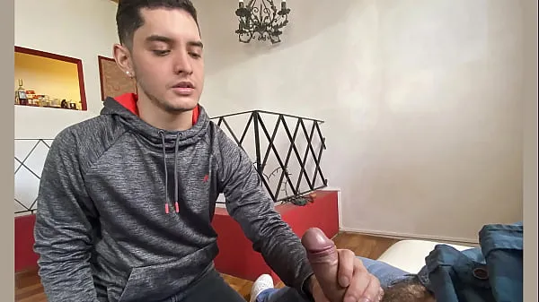 Большая Latino Twink Gives Into Temptation for Cash - Paidforfuck теплая трубка